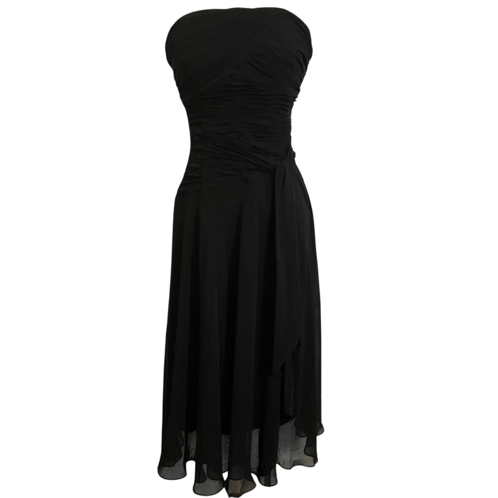 Sangria Elegant Black Strapless Dress